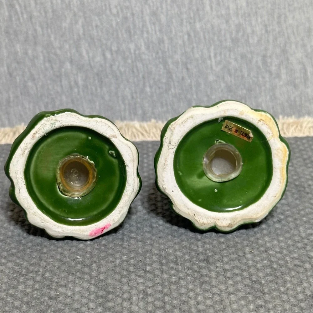 Vtg Holiday Christmas Tree Salt and Pepper Shakers Retro Ceramic Green Gold